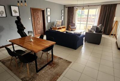 Serviced 2 Bed Apartment with En Suite in Parklands