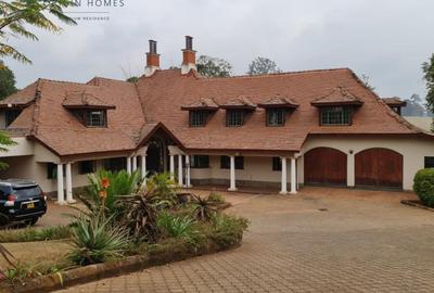 5 Bed House with En Suite at Windsor - 3