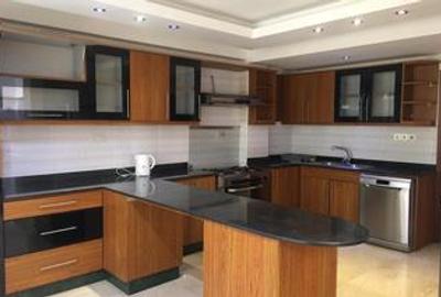 5 Bed Townhouse with En Suite at Lavington Green - 2