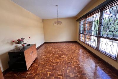 5 Bed House with En Suite at Loresho - 2