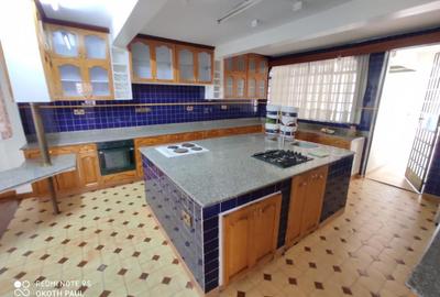 4 Bed Townhouse with En Suite in Kileleshwa