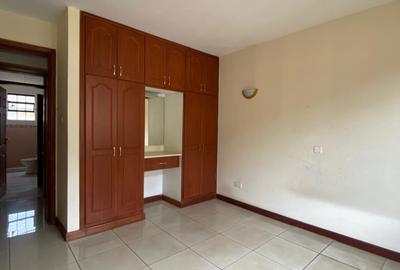 3 Bed Apartment with En Suite in Brookside