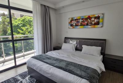 Serviced 2 Bed Apartment with En Suite at Riverside Drive