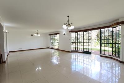 5 Bed Townhouse with En Suite in Spring Valley