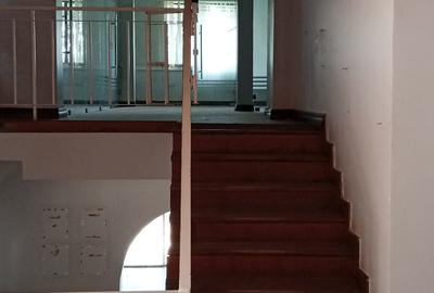 8 Bed Townhouse with Garden in Westlands Area - 2