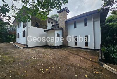 7 Bed House with En Suite in Kitisuru