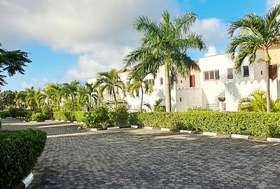 2 Bed Townhouse with En Suite at Vipingo - 3
