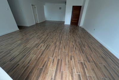 3 Bed Apartment with En Suite in Lavington - 2