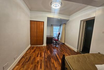 5 Bed House with En Suite in Karen - 4