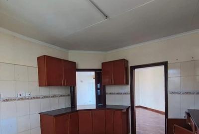 Serviced 3 Bed Apartment with En Suite in Kileleshwa