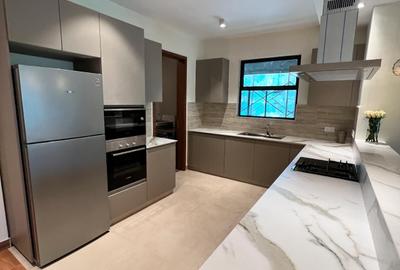 1 Bed Apartment with Gym in Riverside
