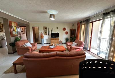 Serviced 3 Bed Apartment with En Suite at Kileleshwa