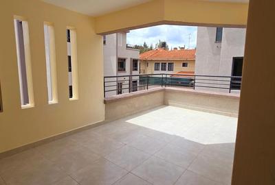5 Bed Townhouse with En Suite in Lavington