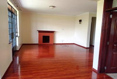 4 Bed House with En Suite at Fourways Juction