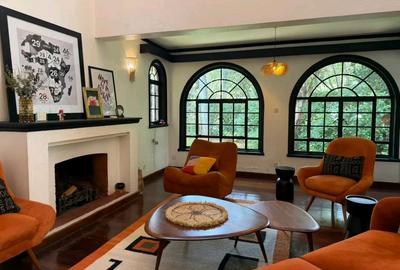 5 Bed Townhouse with En Suite in Riverside - 2