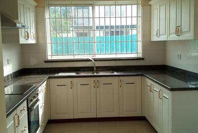 2 Bed Townhouse with En Suite in Runda