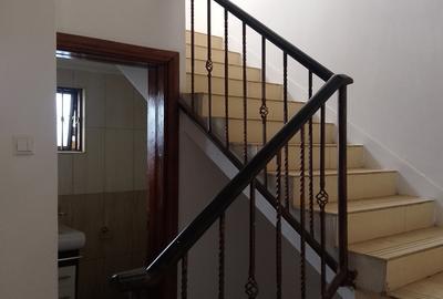 5 Bed Townhouse with En Suite at Parklands