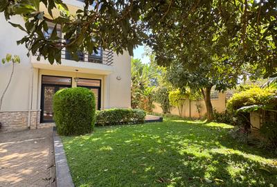 5 Bed Villa with En Suite at Lavington - 2