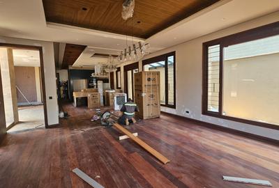 5 Bed House with En Suite in Runda - 3