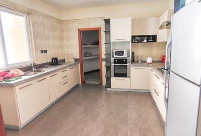 Furnished 3 Bed Apartment with En Suite at Kileleshwa - 3