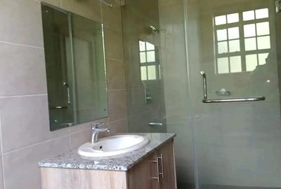 5 Bed House with En Suite at Dagoretti Road