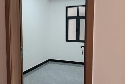 1 Bed Apartment with En Suite in Kilimani - 2