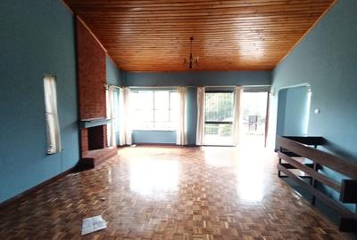 5 Bed House with En Suite in Gigiri