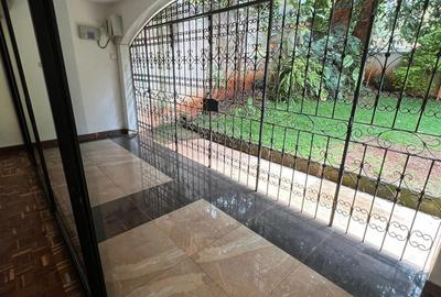 4 Bed Townhouse with En Suite in Westlands Area