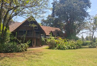3 Bed House with En Suite at Nyari - 2