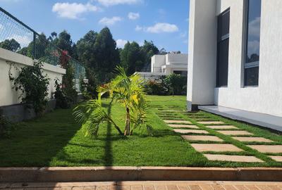 6 Bed Villa with En Suite at Loresho - 2