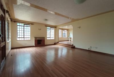 6 Bed House with En Suite in Karen