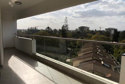 3 Bed Apartment with En Suite at Lavington - 4