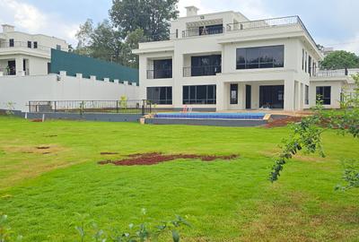 6 Bed House with En Suite at Loresho Road - 4