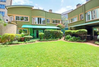 4 Bed Townhouse with En Suite at Riverside Drive