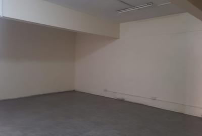 870 ft² Commercial Property with Fibre Internet in Industrial Area - 3