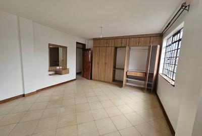 4 Bed Apartment with En Suite in Westlands Area