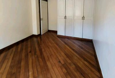 3 Bed Apartment with En Suite in Lavington