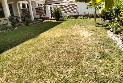 5 Bed Townhouse with En Suite in Lavington