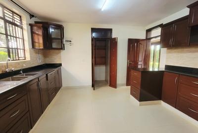 4 Bed House with En Suite in Kiambu Road - 4