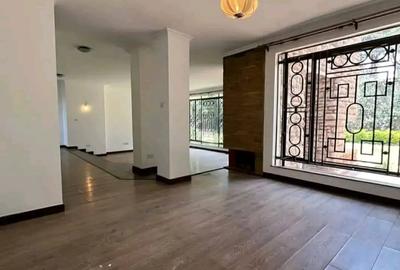 5 Bed Townhouse with En Suite at Lavington