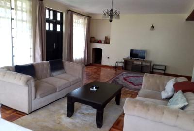 5 Bed Villa with En Suite in Runda - 3