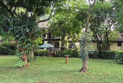 4 Bed House with En Suite in Nyari - 2