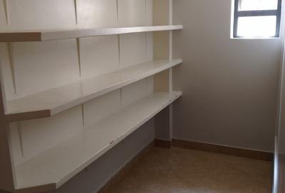 4 Bed Apartment with En Suite at Riverside - 3