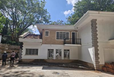 7 Bed House with En Suite in Muthaiga