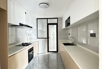 2 Bed Apartment with En Suite in Riverside - 2