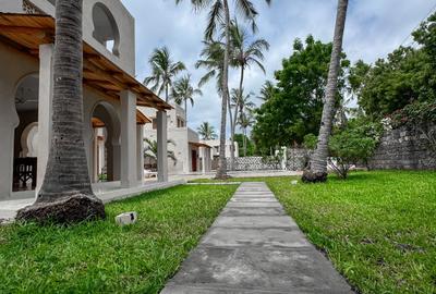4 Bed Villa with En Suite at Watamu