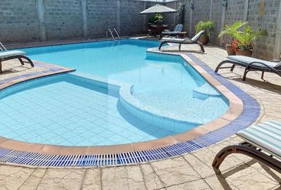 Serviced 2 Bed Apartment with En Suite at Upper Hill