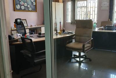 27,000 ft² Warehouse in Industrial Area