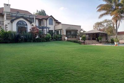 5 Bed House with En Suite in Runda