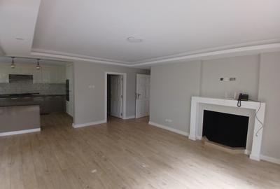 3 Bed Apartment with En Suite at Lavington - 3